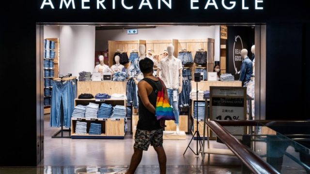 American Eagle shares plunge 17% after it withdraws guidance, writes off $75 million in inventory