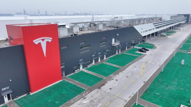 Tesla agrees to first deal to build China’s largest grid-scale battery power plant