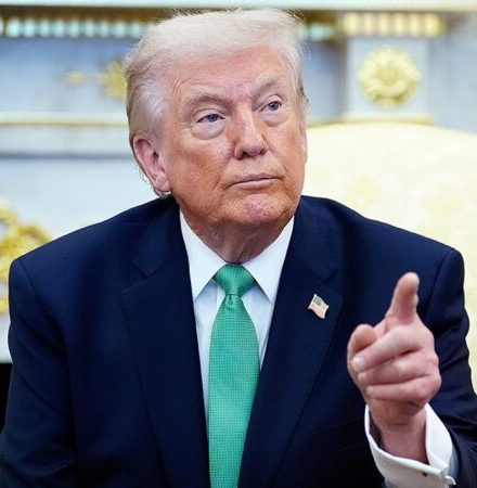 Trump signs executive order ensuring TSA workers are paid during DHS shutdown